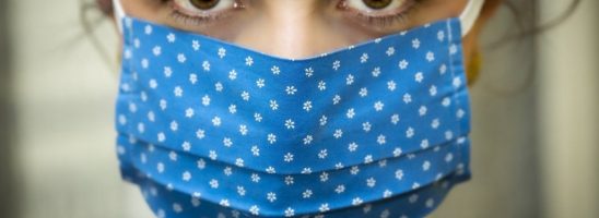 Lotta contro il coronavirus: se le donne si fermano, le mascherine cadono