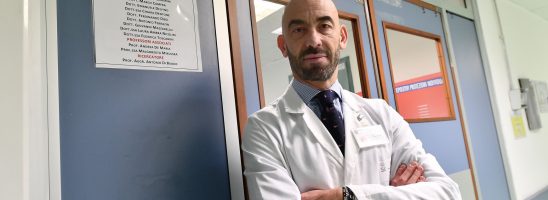 Bassetti del Policlinico San Martino: Covid, basta gridare al lupo. I numeri dicono altro