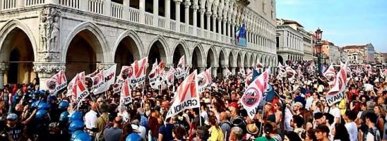 Le Grandi Navi cacciate da Venezia: il perché di una vittoria dal basso