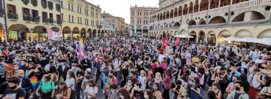 «Libereremo Padova da ogni cultura omofoba e reazionaria!» Un migliaio di persone a fianco di Mattias e Marlon