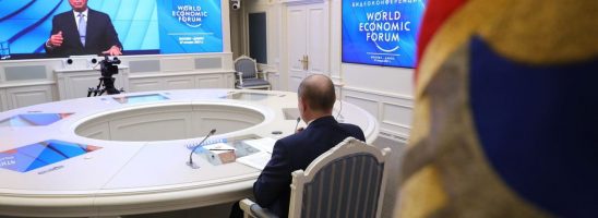 Putin a Davos contro le Big Tech: “Qual è il confine tra business globale e tentativi di controllare la società?”