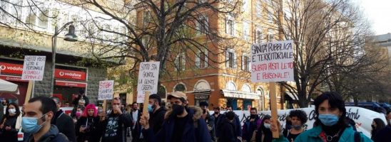 Marche – In piazza per il diritto alla salute