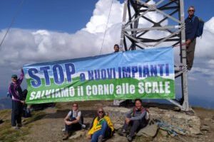 Dal Corno alle Scale al Monte Carzolano: iniziative resistenti e scarpinate letterarie sull’Appennino.