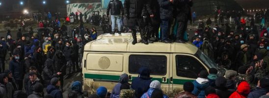 Estrattivismo, pacificazione forzata e politica “multivettoriale”: cosa c’è dietro le proteste in Kazakistan