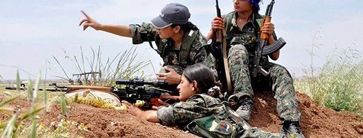 Curdi svenduti e imminente attacco della Turchia: in Rojava si prepara la resistenza