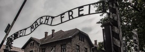 Giorno della Memoria: l’ipocrisia di celebrazioni senza il paese che ha liberato Auschwitz