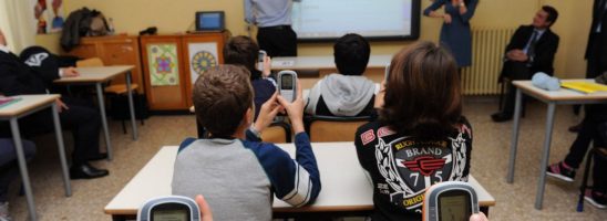 La digitalizzazione si ingoia la scuola: addio rapporto docente-studente?