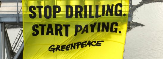 Greenpeace: «Shell chiede 8 milioni di dollari per zittire ogni protesta»