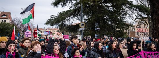 La marea diventa sciopero: cronaca dalle piazze dell’8 marzo