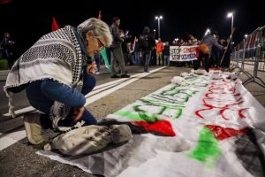 Vicenza - Centinaia di persone in piazza contro la guerra e l’invio di armi a Israele